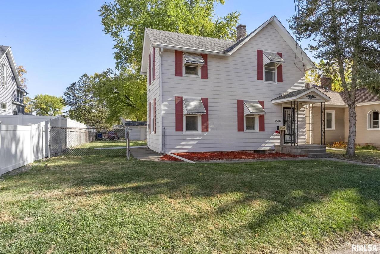 2320 18th St. #A, Moline, IL 61265