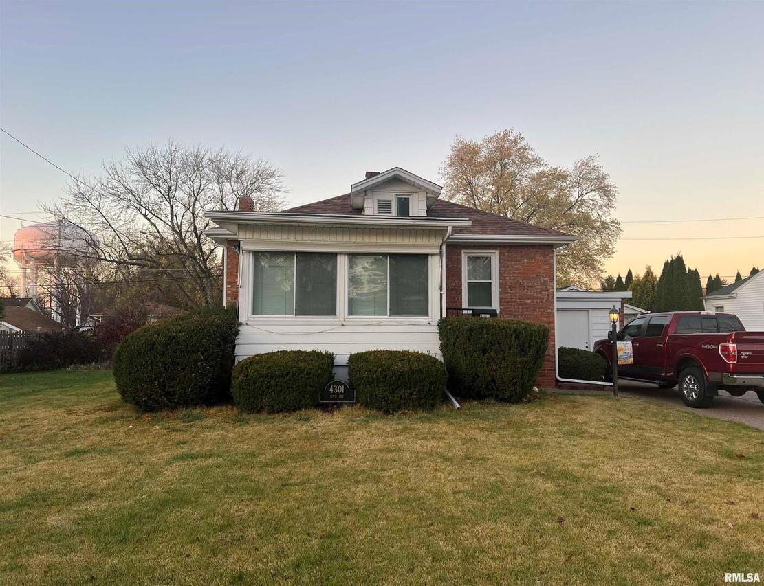 4301 17th Ave., Moline, IL 61265