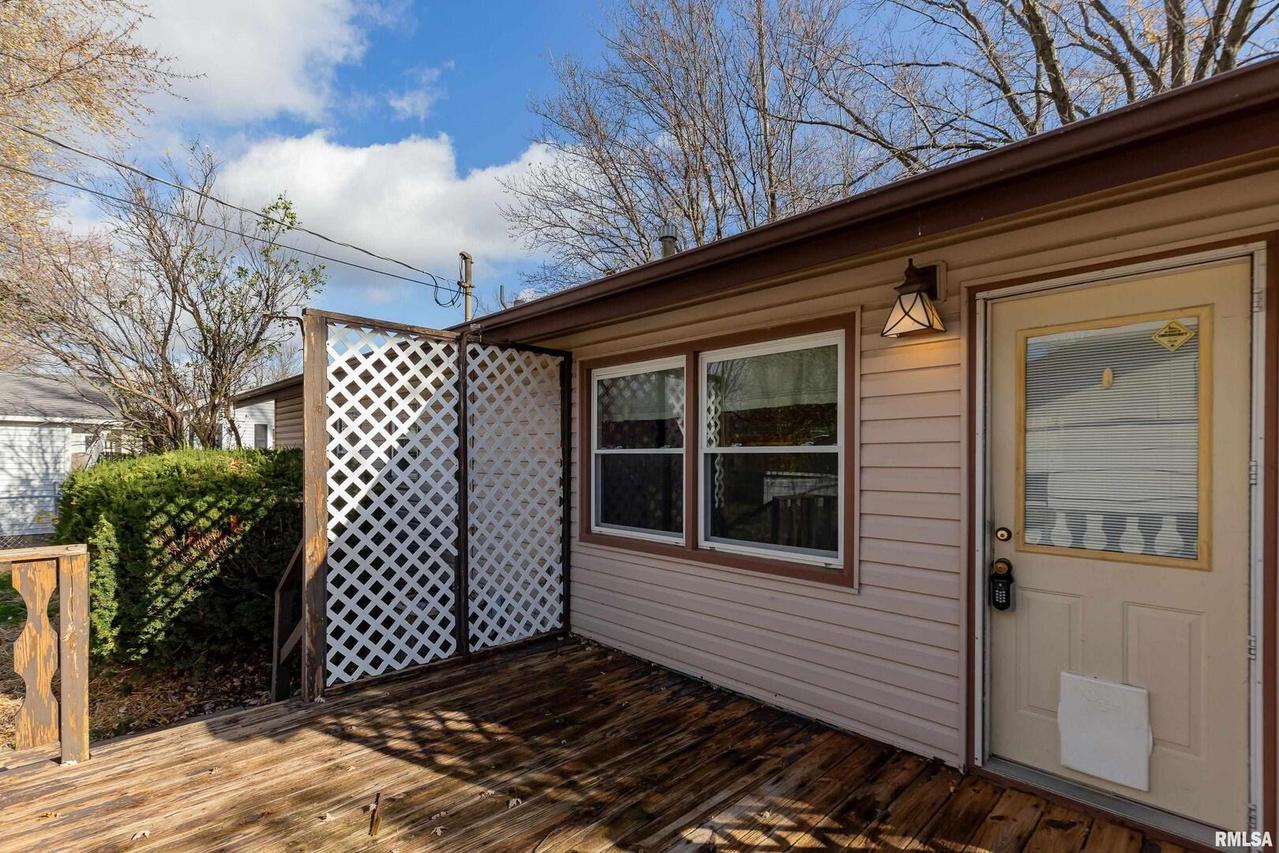 907 16th St., Port Byron, IL