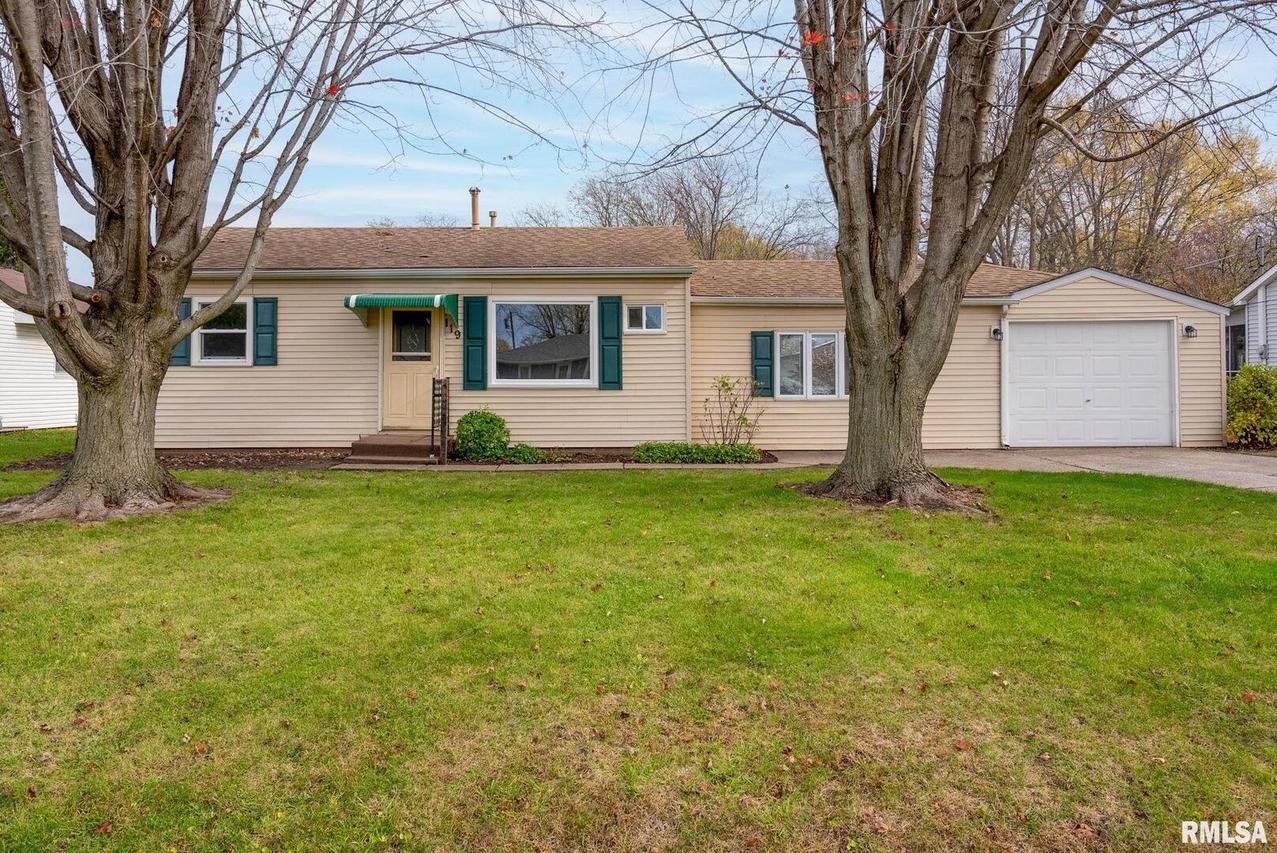 119 E 3rd St., Coal Valley, IL 61240