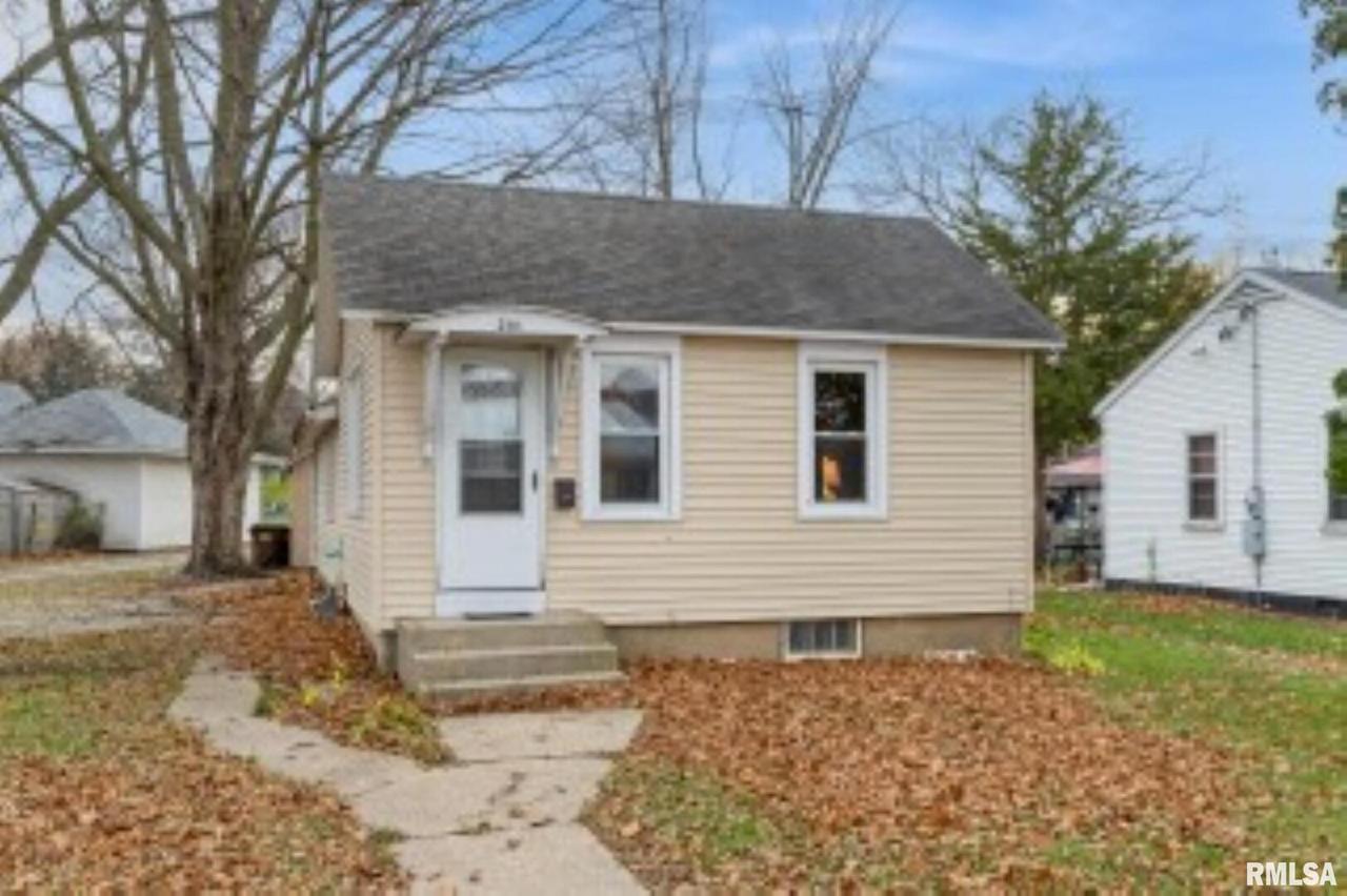 201 W 5th St., Prophetstown, IL 61277