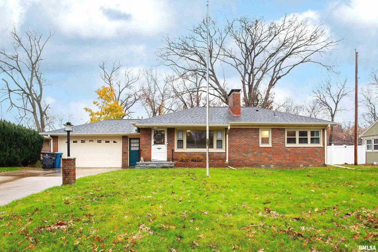 2220 22 1/2 Ave., Rock Island, IL 61201