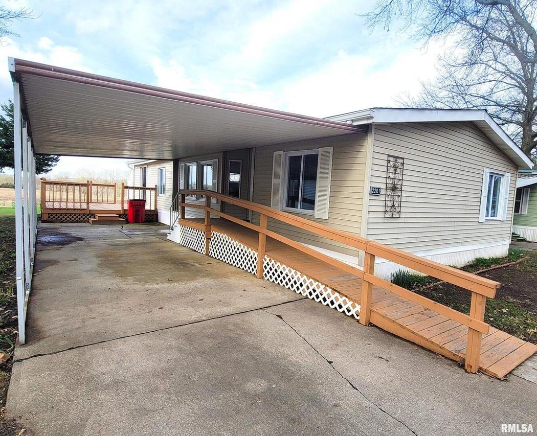 2201 Rancho Blvd., Quincy, IL 62305