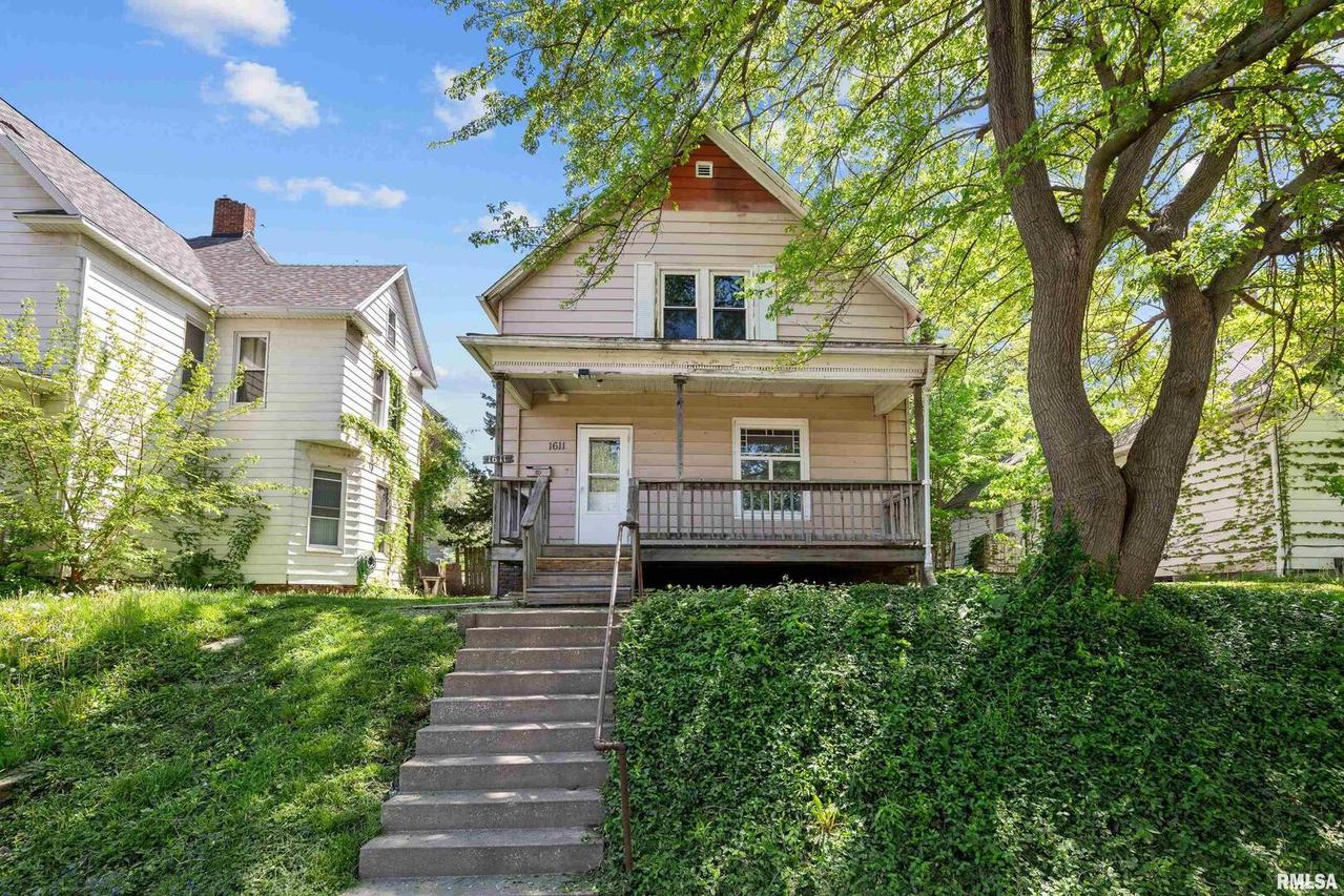 1611 14 1/2 St., Rock Island, IL 61201