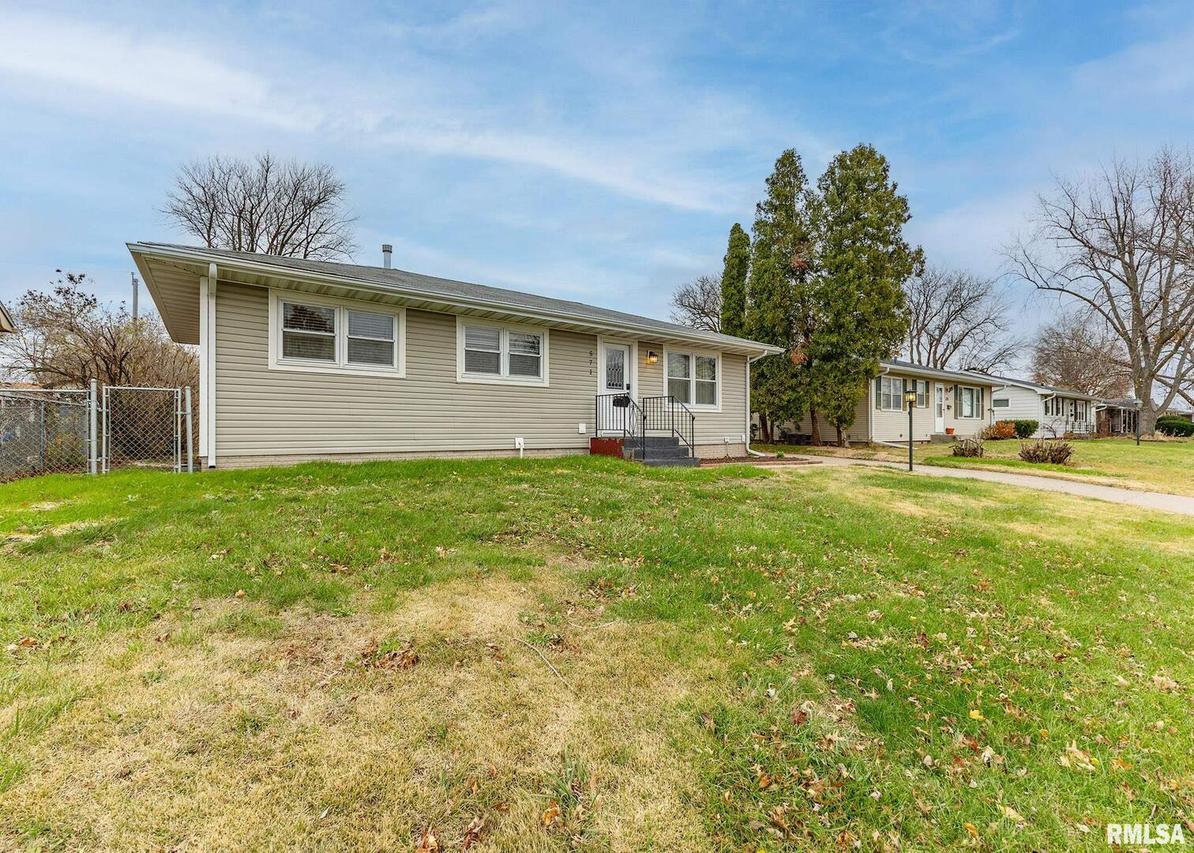 571 31st Ave., East Moline, IL 61244