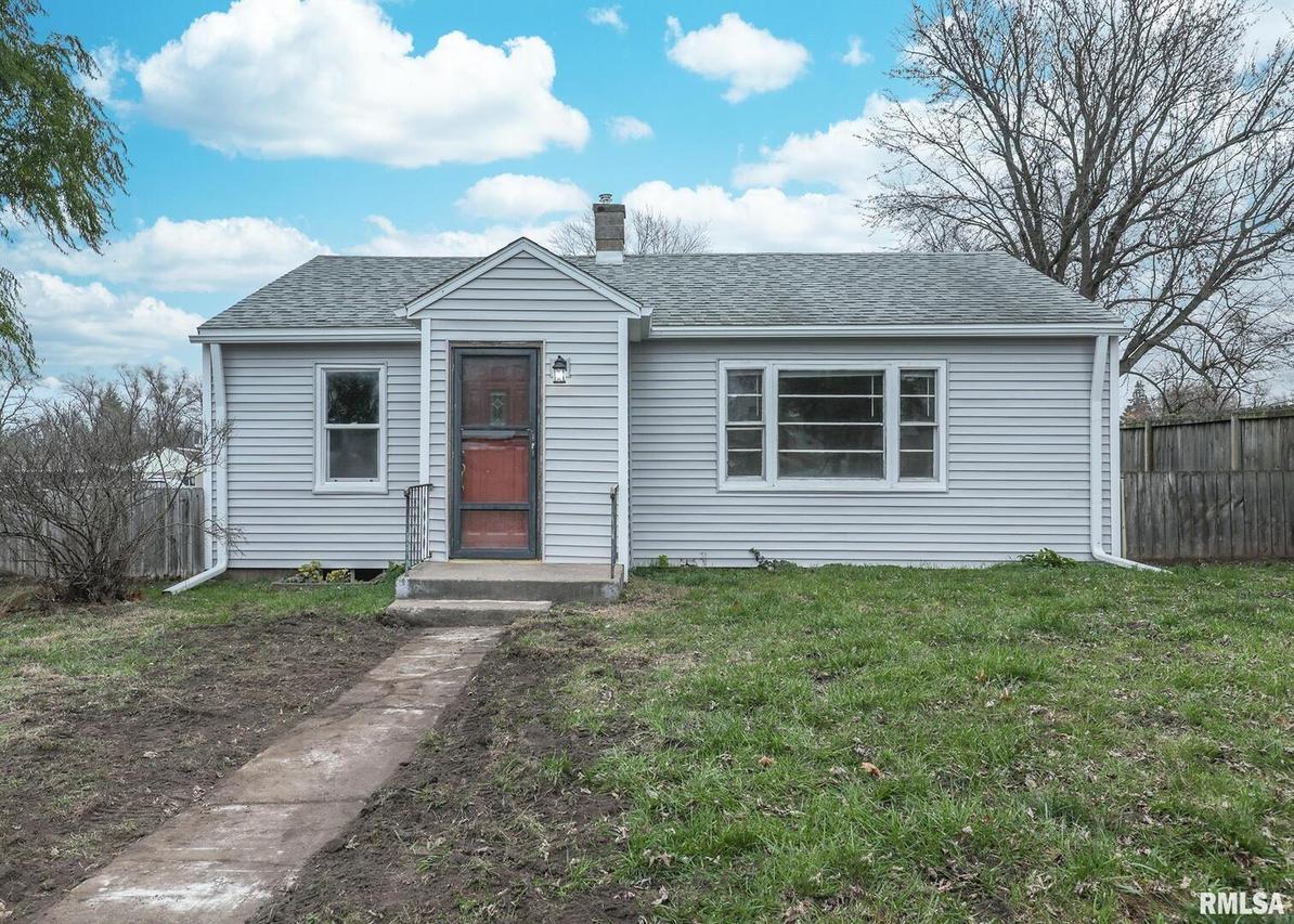 6700 33rd St., Moline, IL