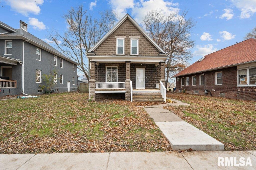 227 44th St., Moline, IL 61265