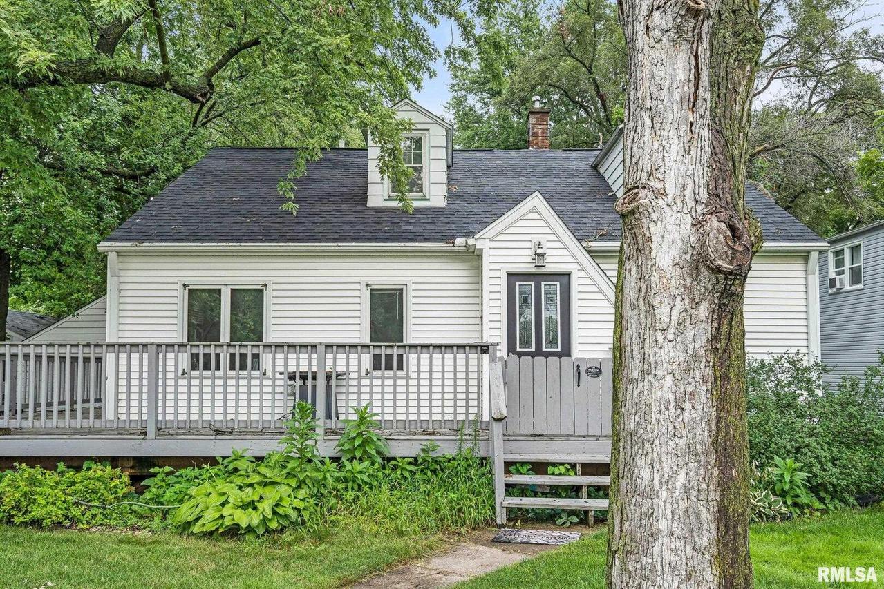 315 12th Ave., Silvis, IL 61282