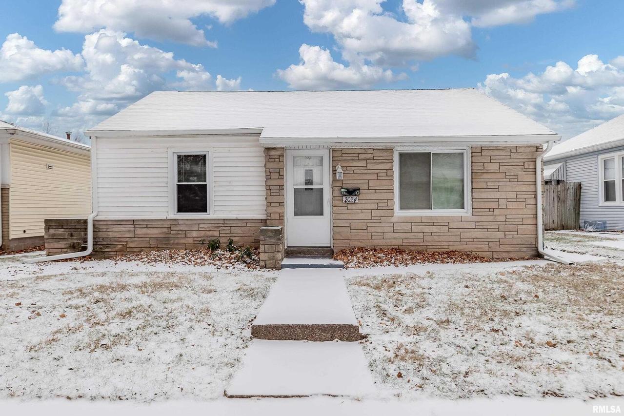 2024 35th St., Rock Island, IL 61201