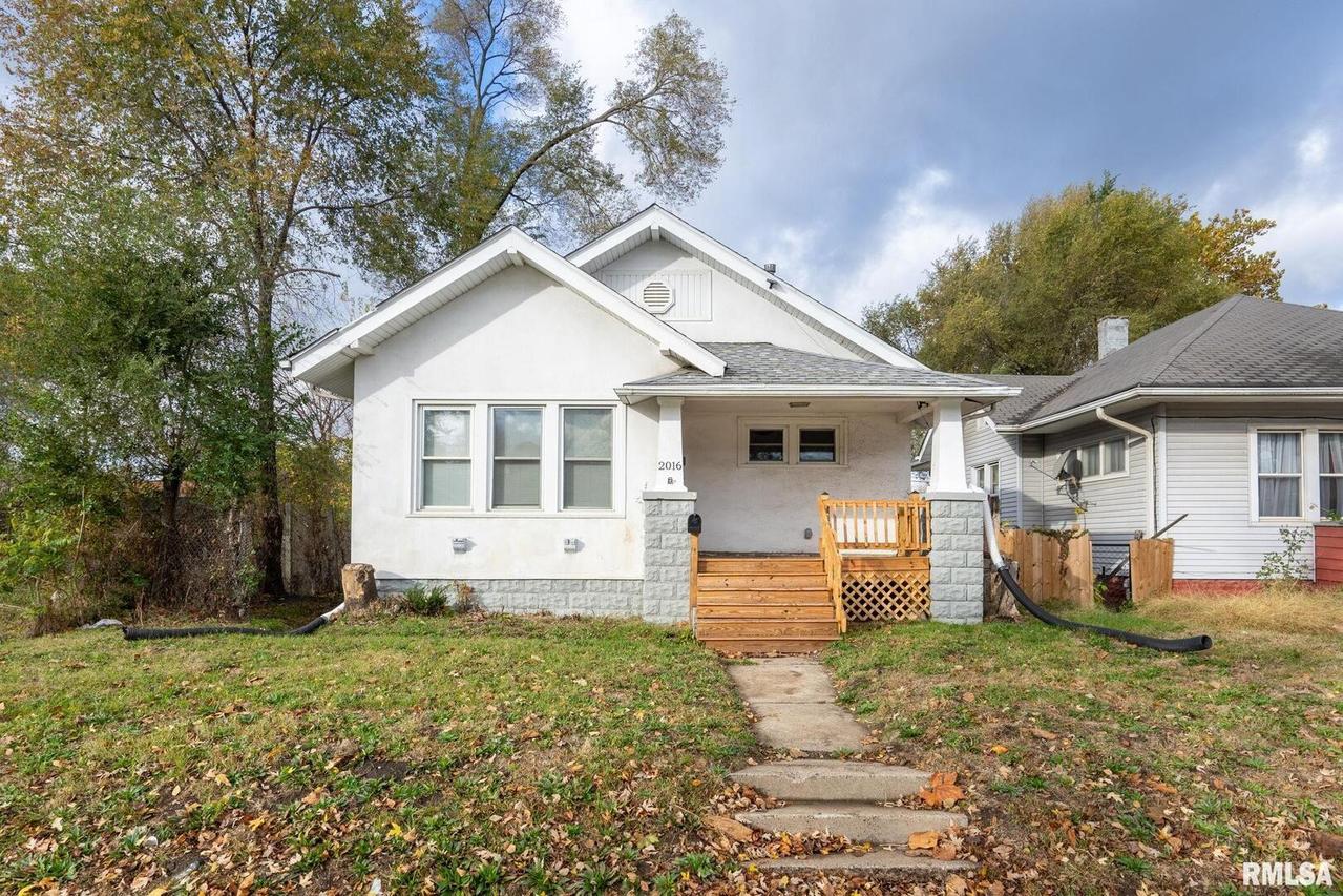 2016 11th St., Rock Island, IL 61201