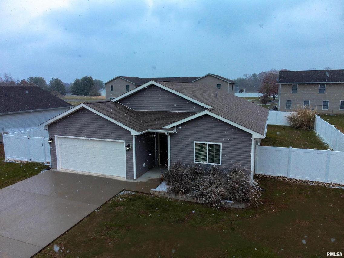 708 Savannah Ave., Herrin, IL 62948