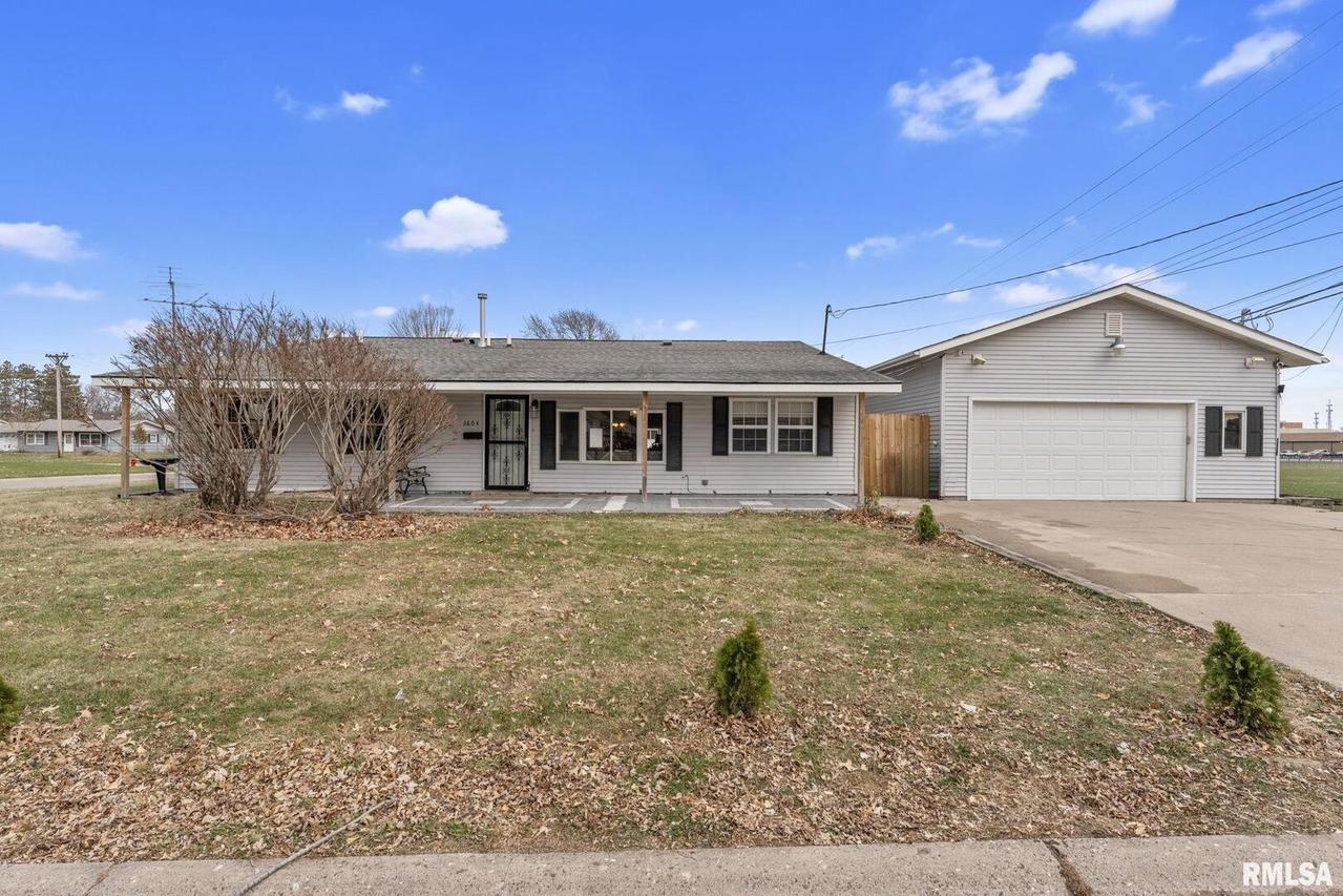 3804 10th St., East Moline, IL 61244