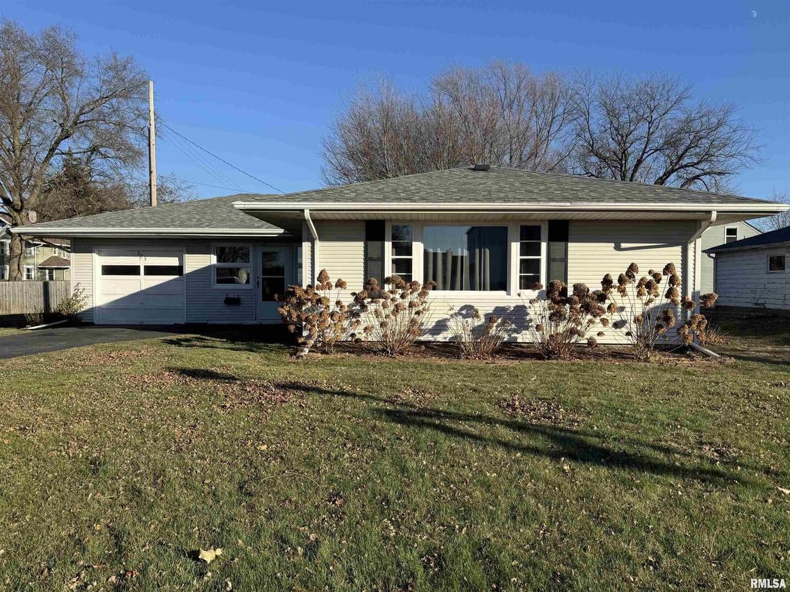 103 S Prospect St., Cambridge, IL 61238