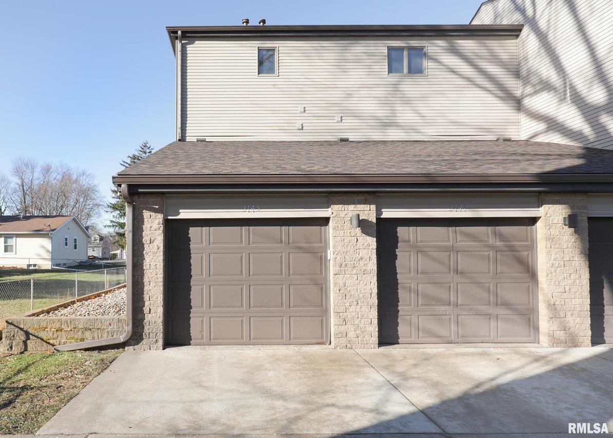 3145 4th St., Moline, IL 61265