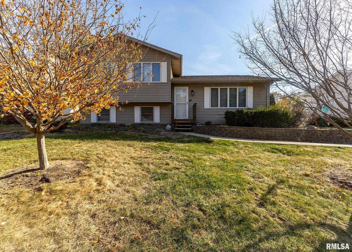 623 12th Ave., Hampton, IL 61256