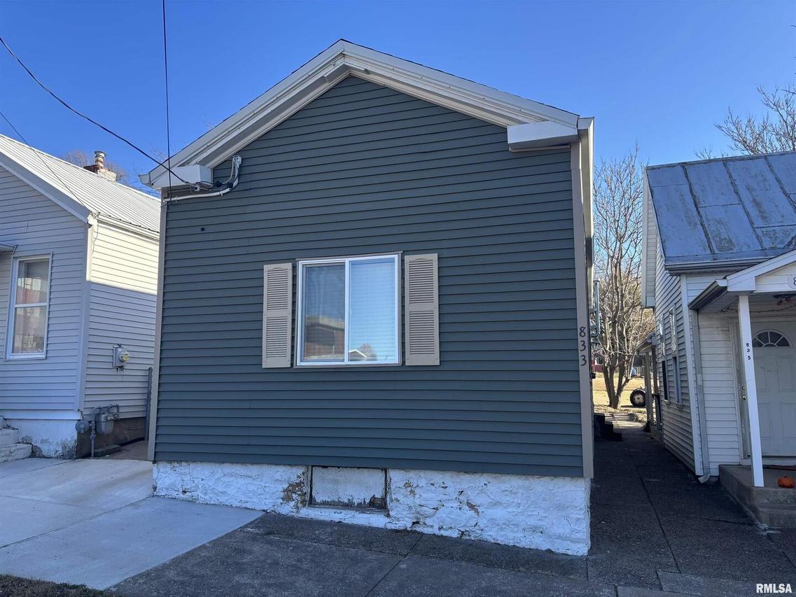 833 S 5th St., Quincy, IL 62301