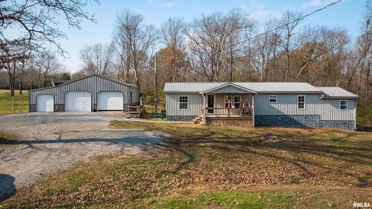 1510 Reevesville Rd., Grantsburg, IL 62943