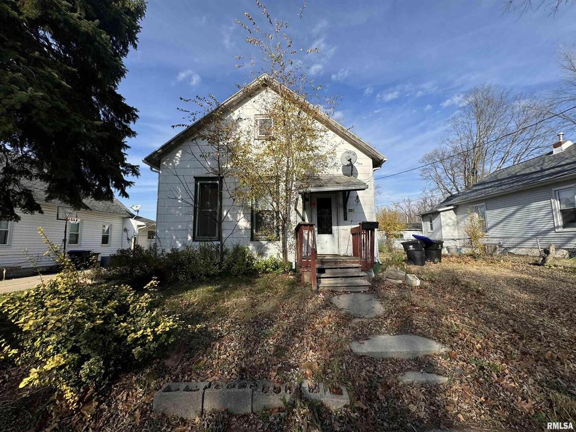 703 W Graham St., Bloomington, IL 61701