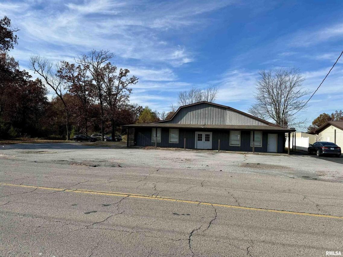 10253 Samuel Rd., Carterville, IL 62918