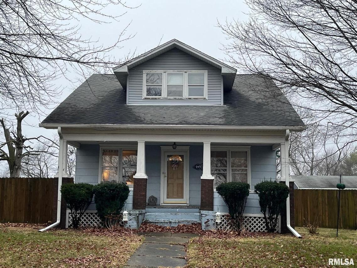 249 Dwight St., Kewanee, IL 61443