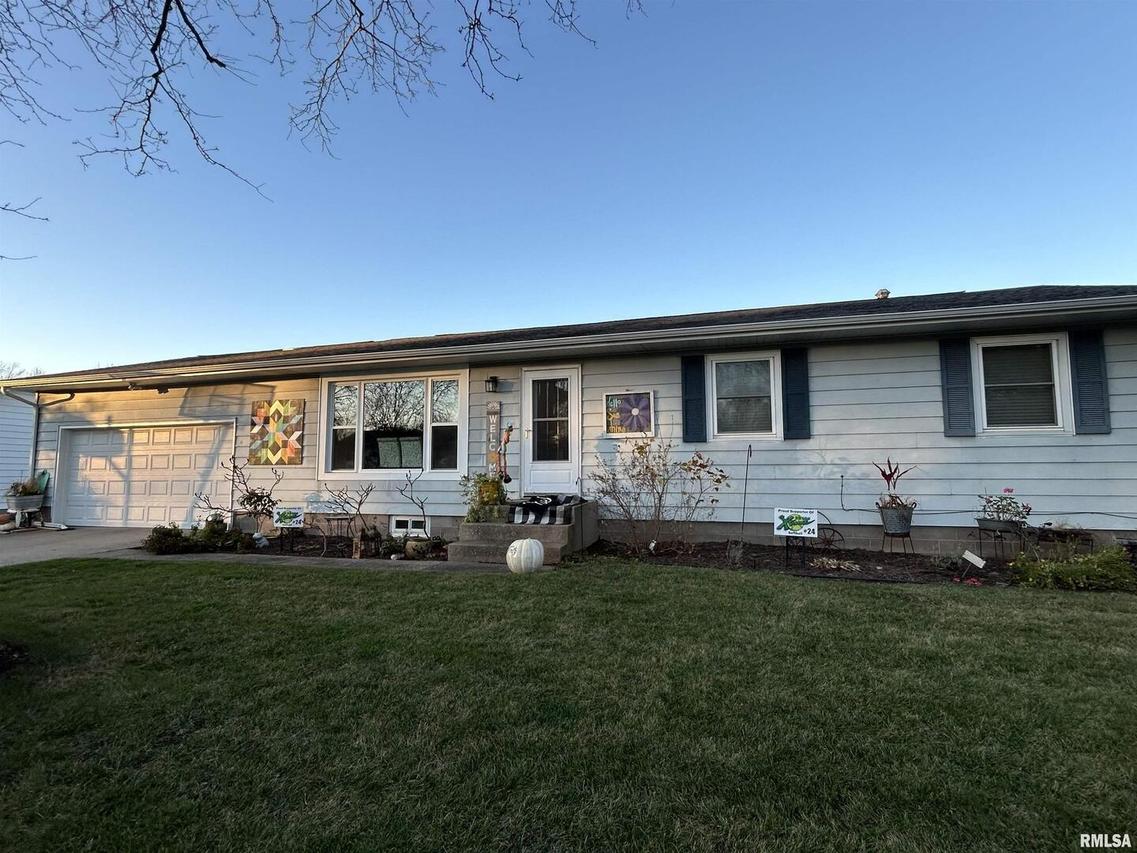 105 Abbey Dr., Geneseo, IL 61254