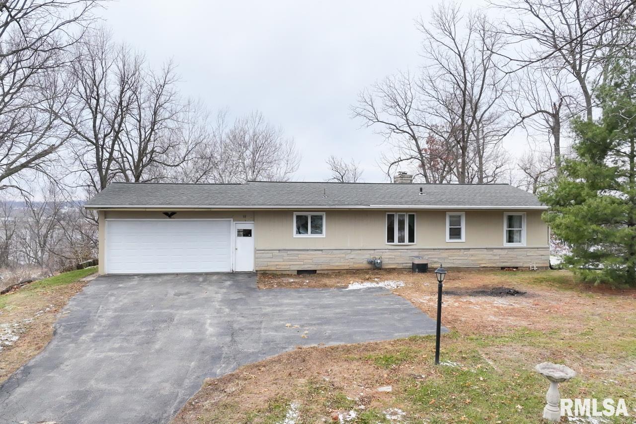 10 N 6th St., Fulton, IL 61252