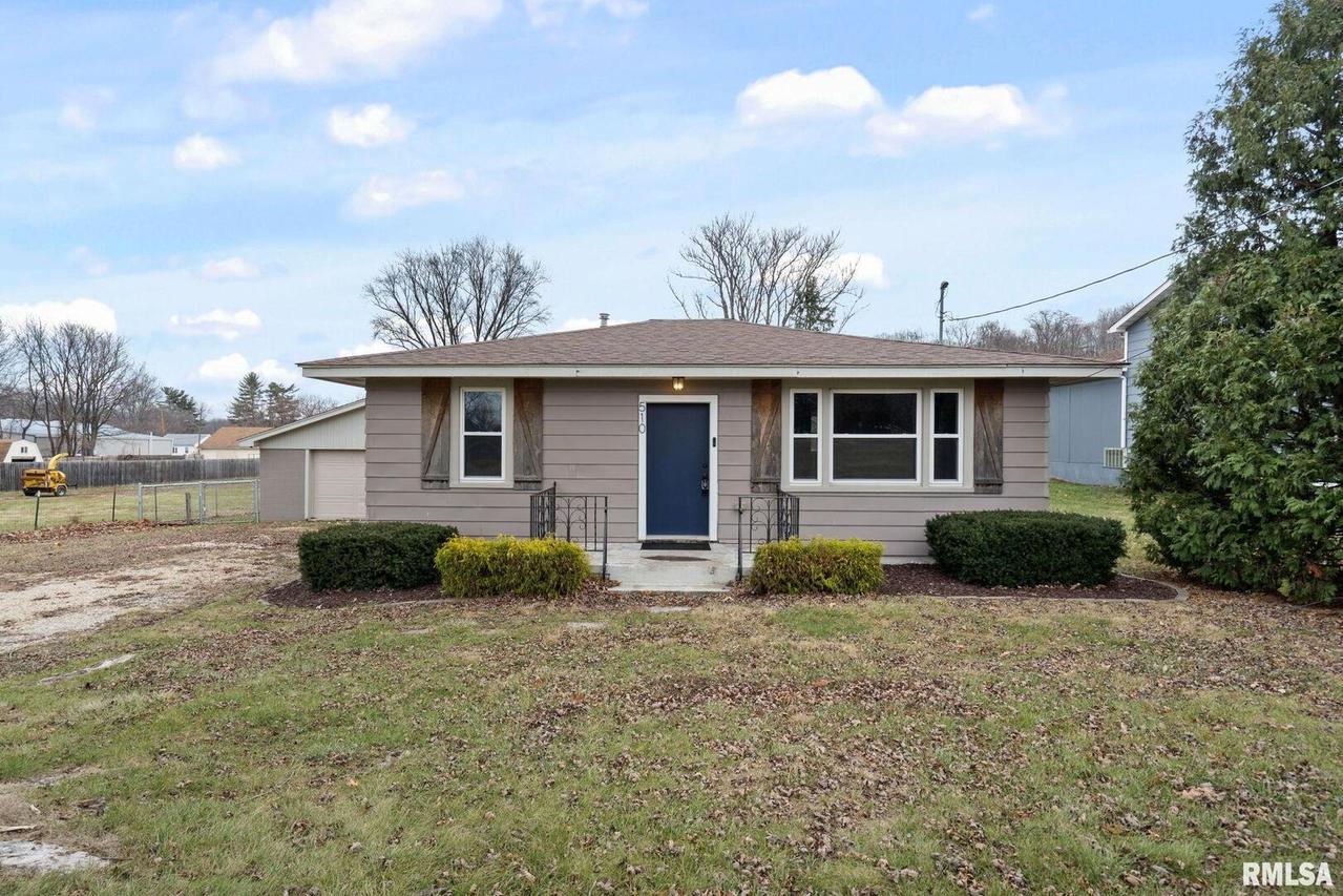 510 18th St., Rapids City, IL 61278