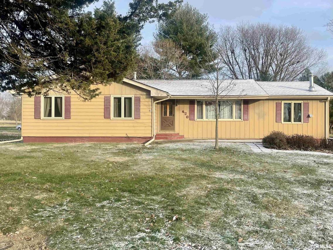 420 N 7th St., Neponset, IL 61345