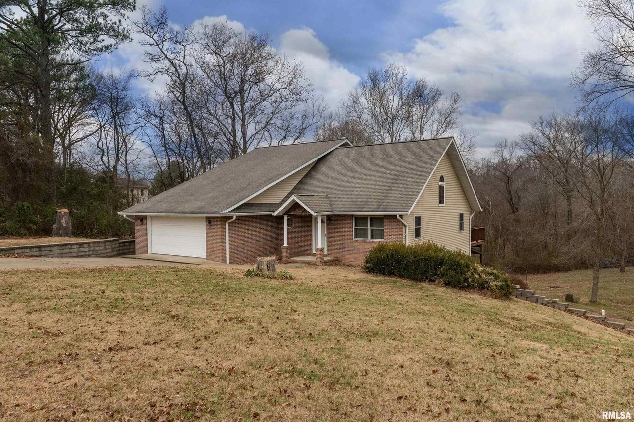 166 Cashen Dr., Makanda, IL 62958