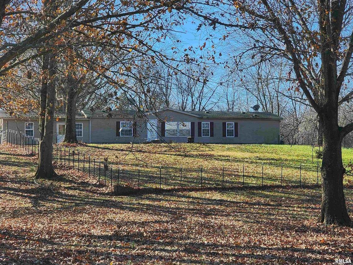 10 Kelly Rd., Stonefort, IL 62987