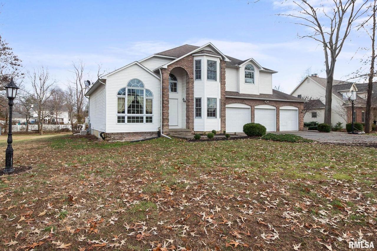 1301 Whippoorwill, Carterville, IL 62918