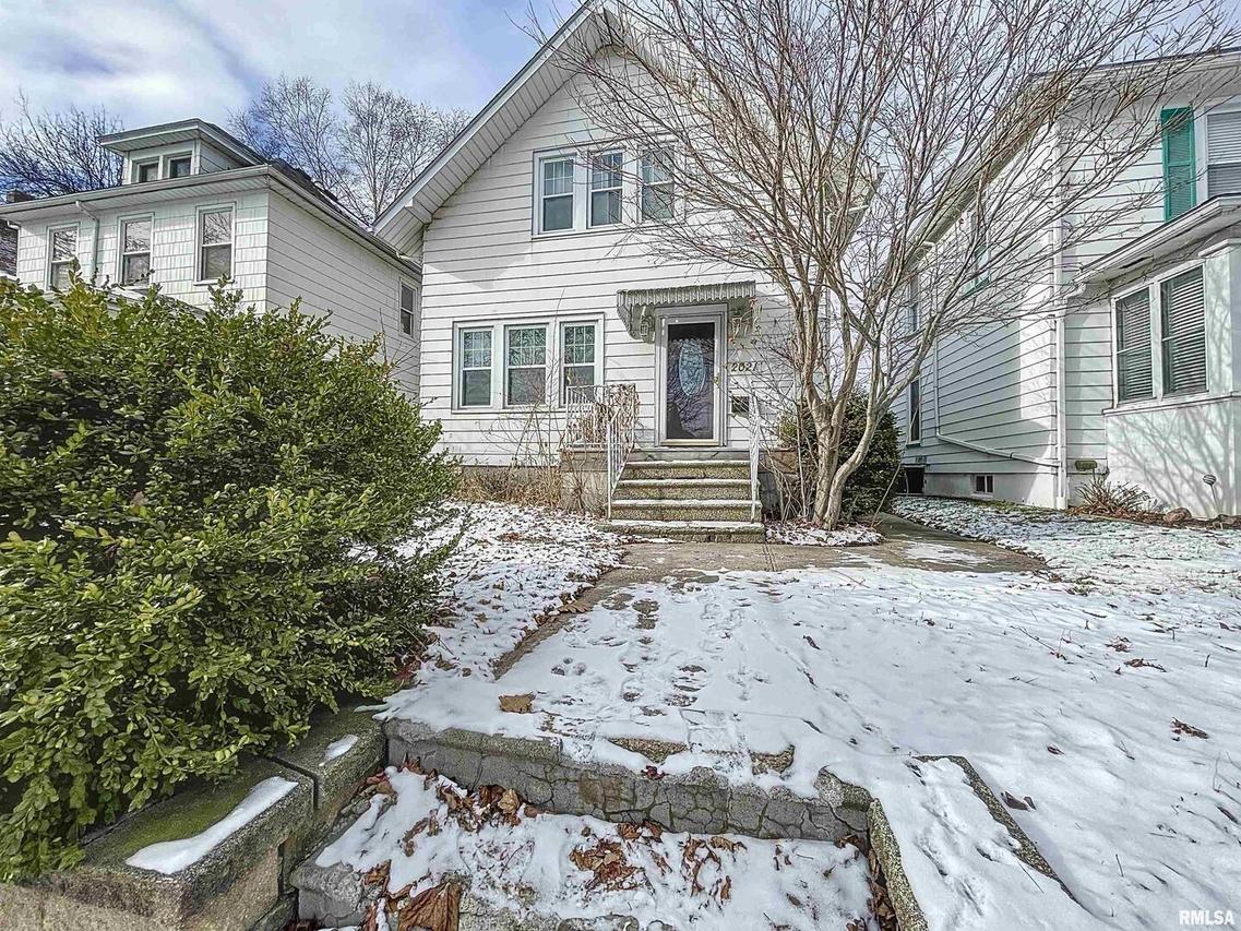 2021 15th St. #A, Moline, IL