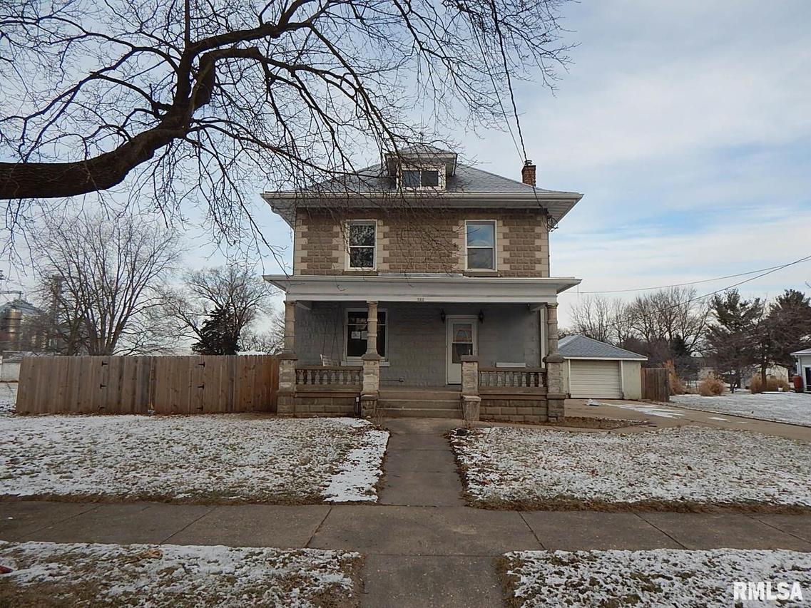 313 Main St., Hooppole, IL 61258