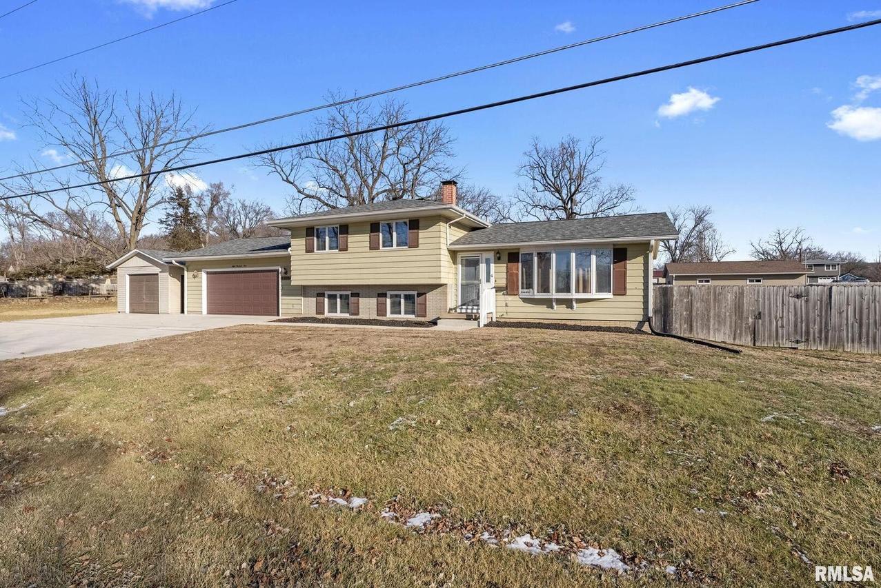 801 3rd S St., Cordova, IL