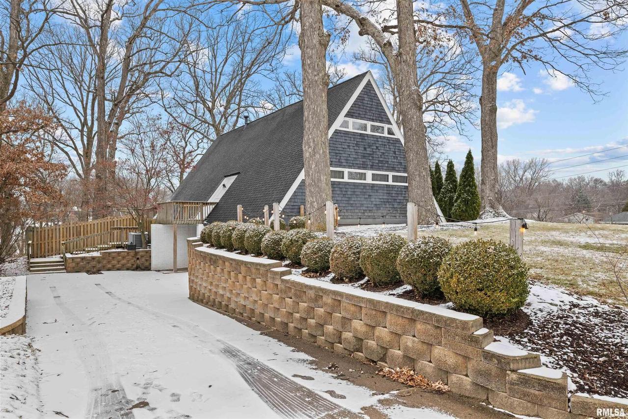 3403 45th St., Moline, IL 61265