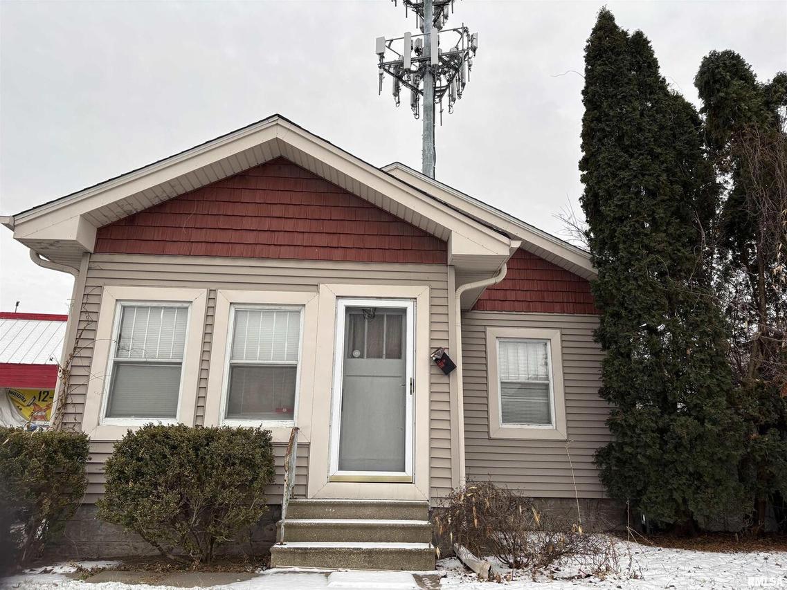 3316 Avenue Of The Cities Ave., Moline, IL 61265