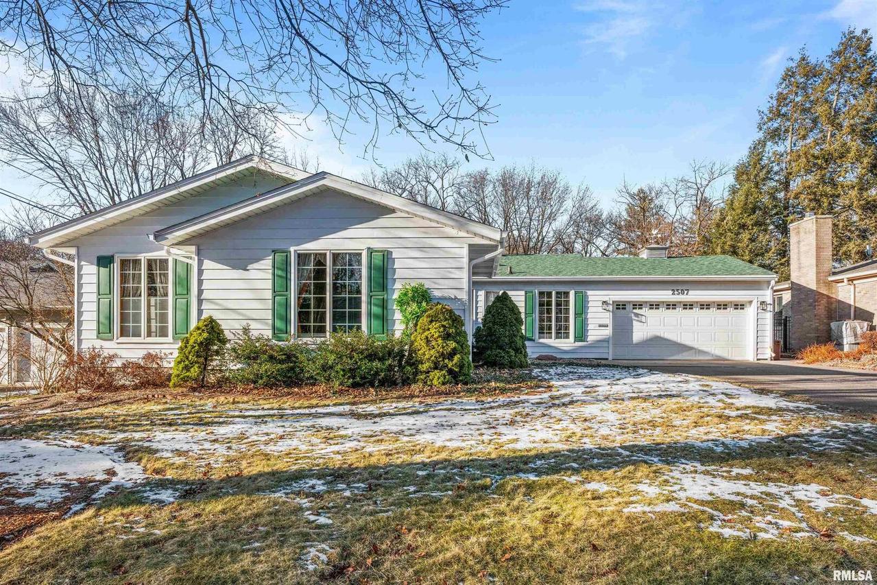 2507 32nd Avenue Ct., Moline, IL 61265