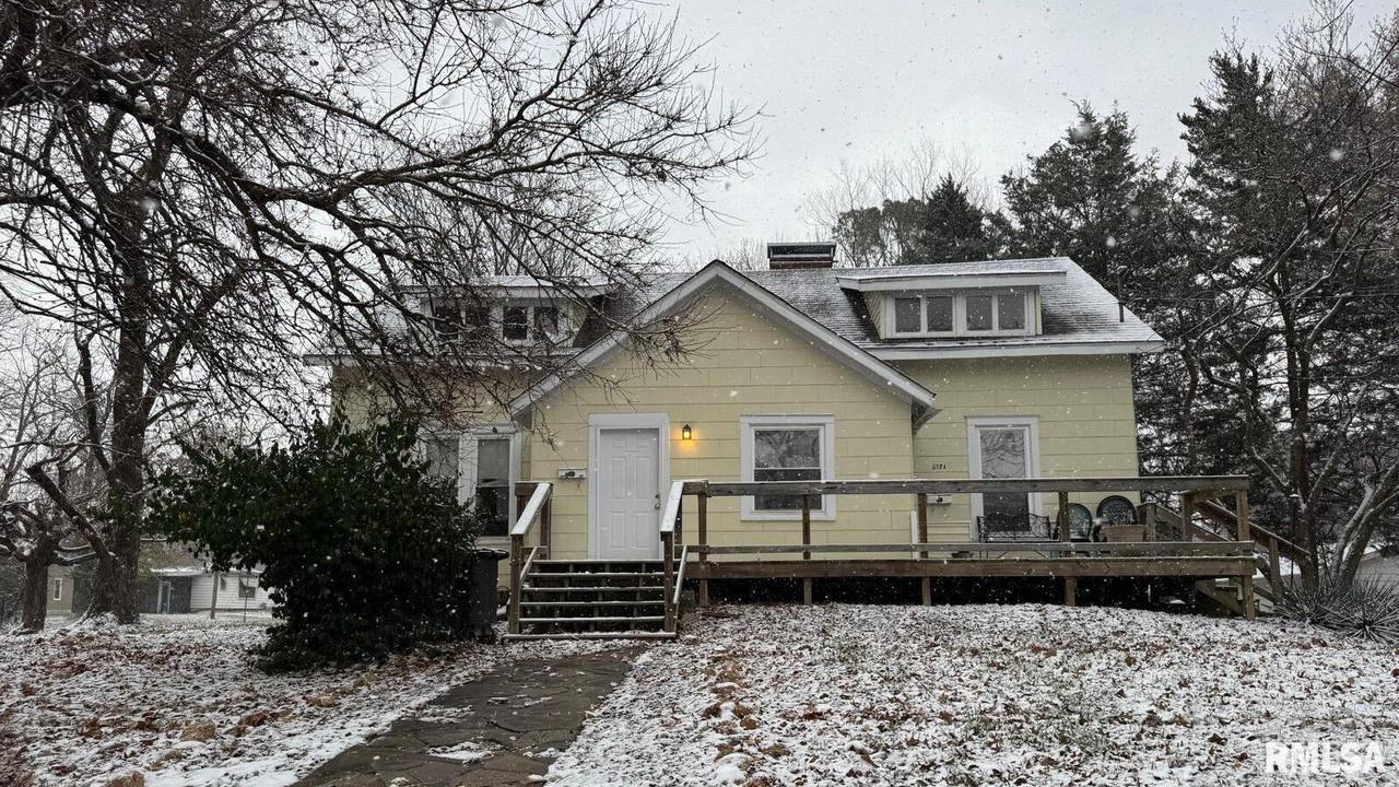 517 N Oakland Ave., Carbondale, IL 62901