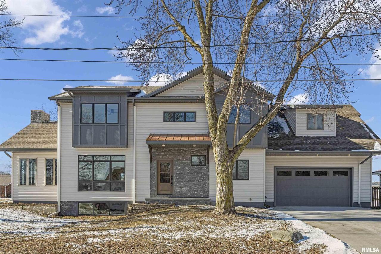 3413 18th St., East Moline, IL 61244