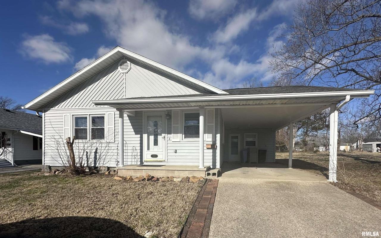 1513 W Madison St., Herrin, IL 62948