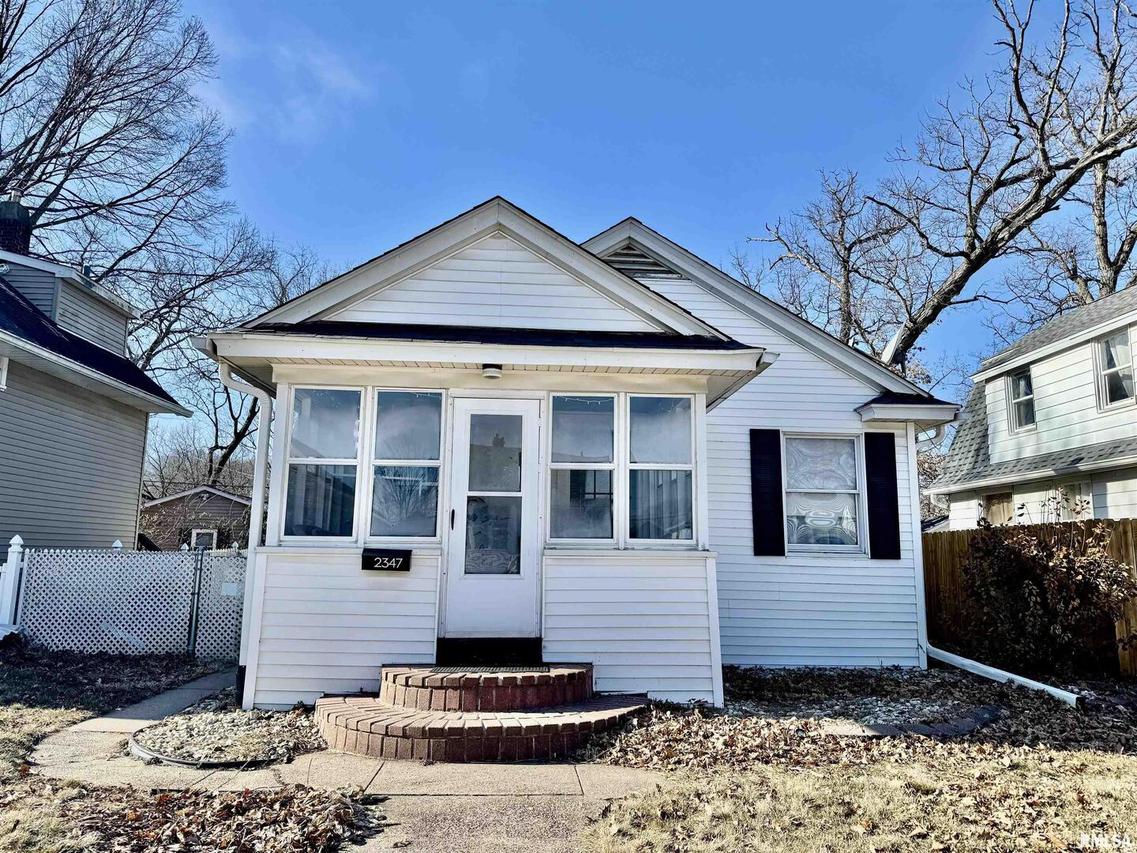 2347 6th Street Ct., East Moline, IL 61244