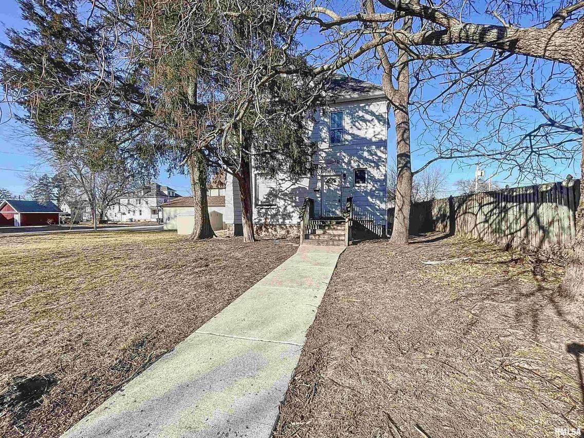 4307 8th Ave., Rock Island, IL