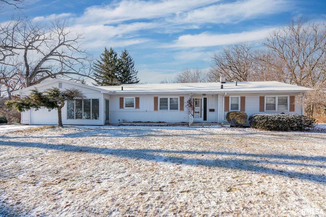 2811 17th Street Pl., Moline, IL 61265