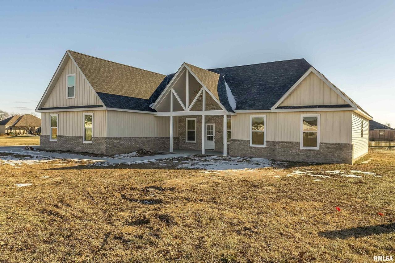 1113 Early Bird Ln., Marion, IL 62959