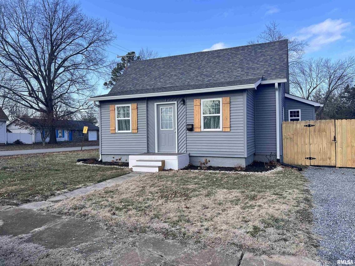 908 W Goodall St., Marion, IL 62959