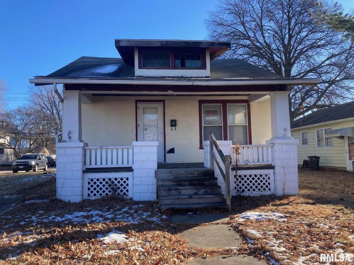 1515 38th St., Rock Island, IL 61201