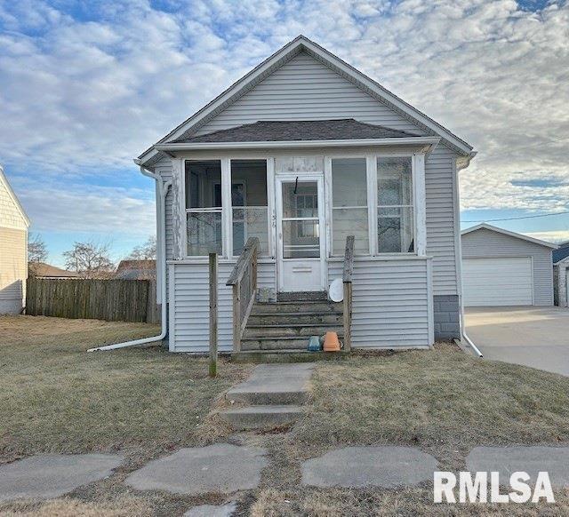 136 2nd Ave., Milan, IL 61264