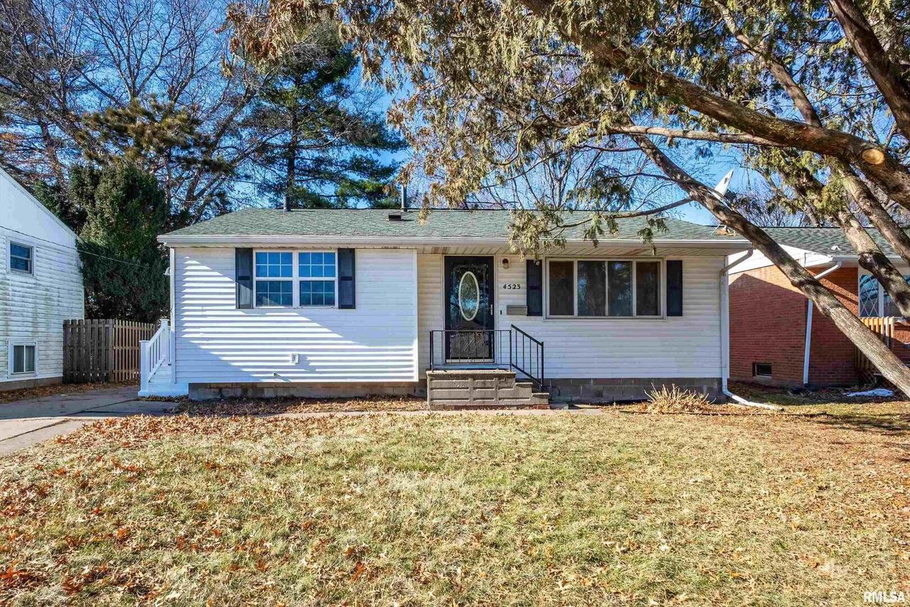 4523 50th St., Moline, IL 61265