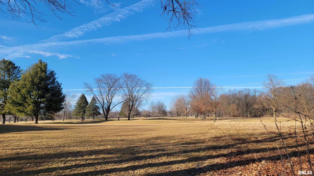 4 Bay Hill Dr., Coal Valley, IL 61240