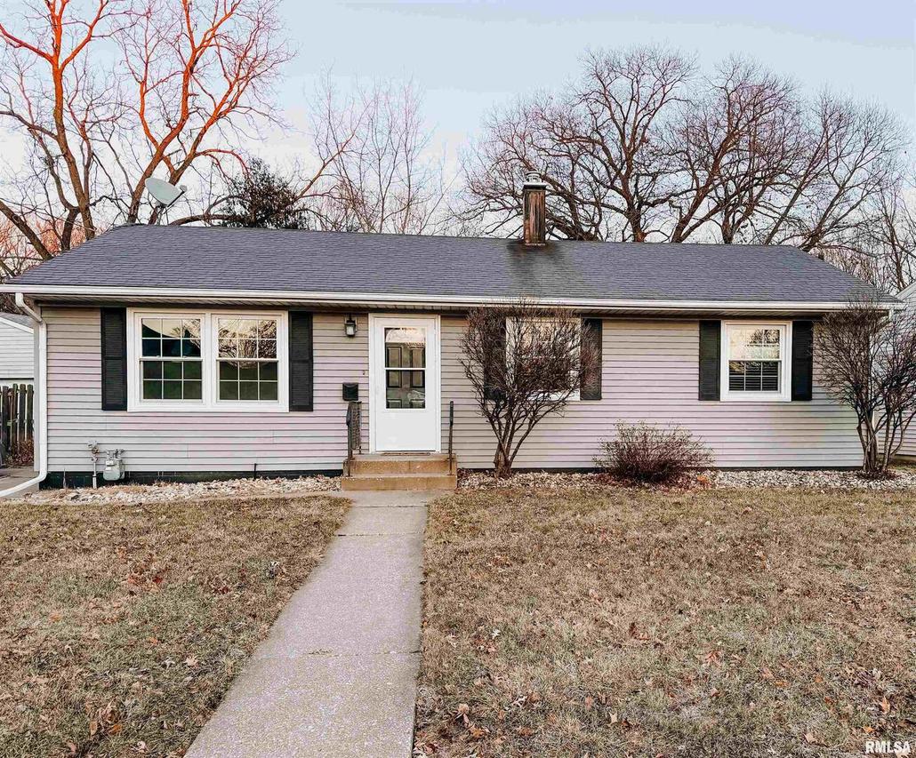 916 51st St., Moline, IL 61265